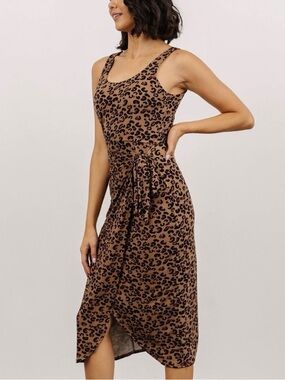 NWT Olivia Grey Cheetah Print Sleeveless Tank Wrap Dress